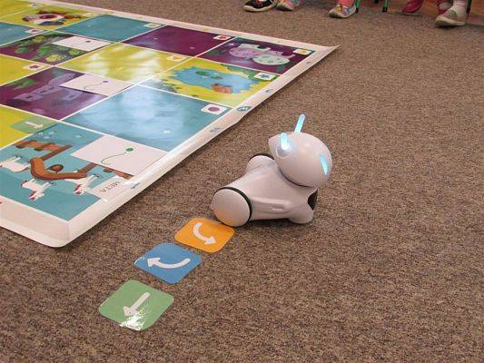 Grafika #12: 04.01.2019 Zajęcia z kodowania z robotem edukacyjnym