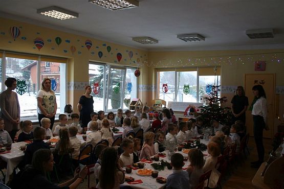 Grafika #4: 21.12.2018 Wigilia w przedszkolu