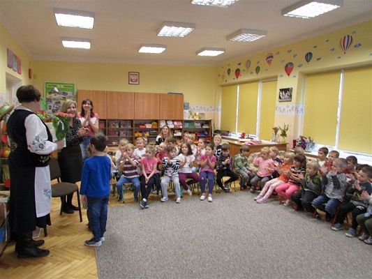 Grafika #16: 14.11.2018 Zajęcia edukacyjne - "Spotkanie z Kaszubami"