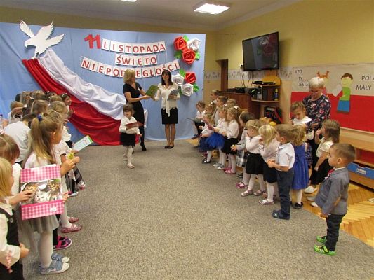 Grafika #9: Wręczenie nagród w konkursie plastycznym "Wolna Ojczyzna"