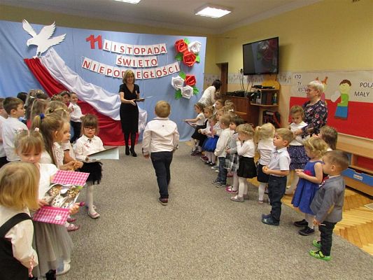 Grafika #10: Wręczenie nagród w konkursie plastycznym "Wolna Ojczyzna"