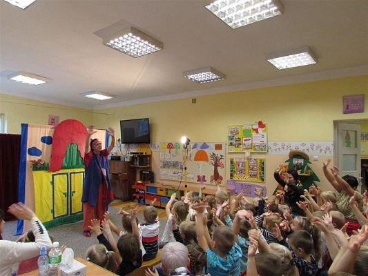 Grafika #12: 24.10.2018 "Lulek i Pulek w teatrze"