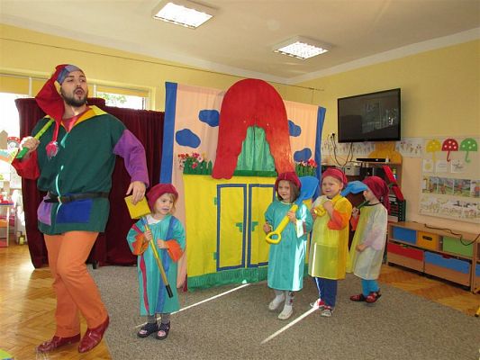 Grafika #22: 24.10.2018 "Lulek i Pulek w teatrze"