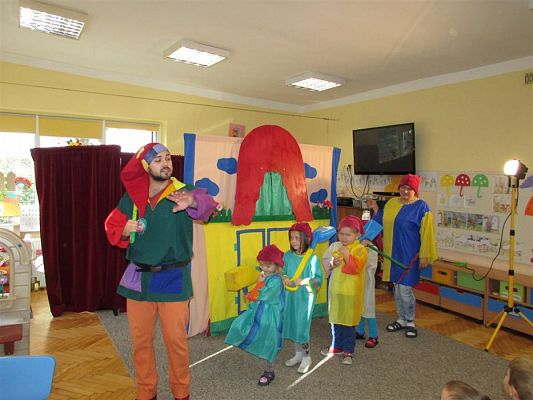 Grafika #23: 24.10.2018 "Lulek i Pulek w teatrze"