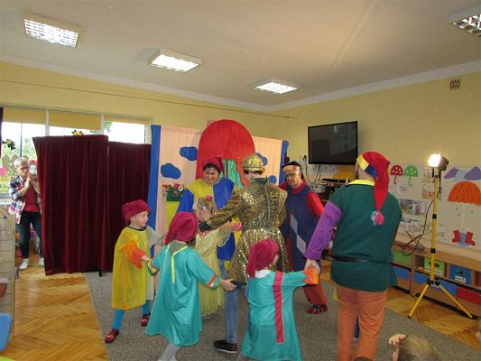 Grafika #49: 24.10.2018 "Lulek i Pulek w teatrze"