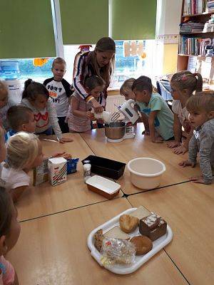 Grafika #12: 17.10.2018 Zajęcia edukacyjne w gr III Od ziarenka do bochenka