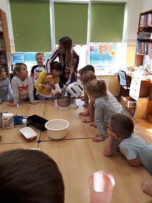 Grafika #15: 17.10.2018 Zajęcia edukacyjne w gr III Od ziarenka do bochenka