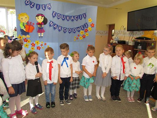 Grafika #29: 11.10.2018 Dzień Edukacji Narodowej w naszym przedszkolu