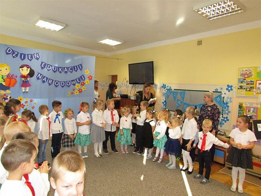 Grafika #32: 11.10.2018 Dzień Edukacji Narodowej w naszym przedszkolu