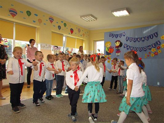 Grafika #49: 11.10.2018 Dzień Edukacji Narodowej w naszym przedszkolu