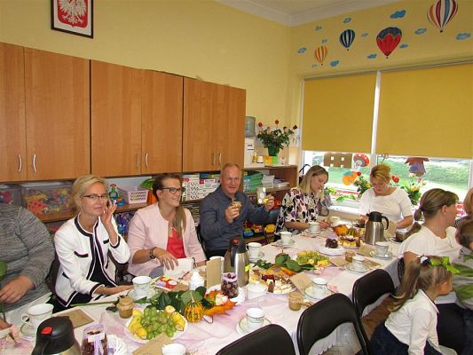 Grafika #70: 11.10.2018 Dzień Edukacji Narodowej w naszym przedszkolu