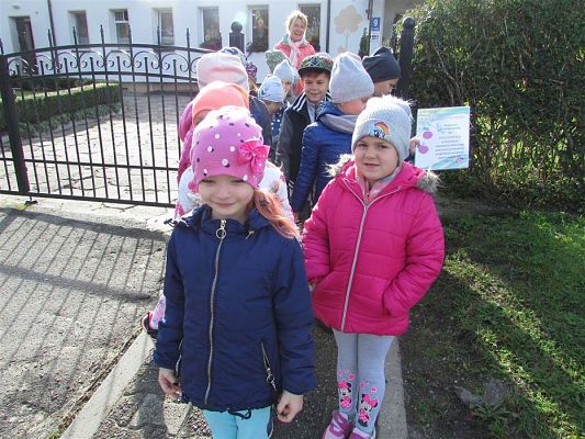 Grafika #0: 08.10.2018 Wycieczka do sadu gr II i III