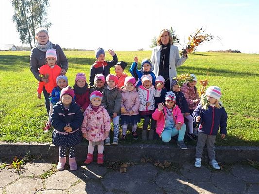 Grafika #0: 01.10.2018 Dary Jesieni-spacer w okolicy przedszkola