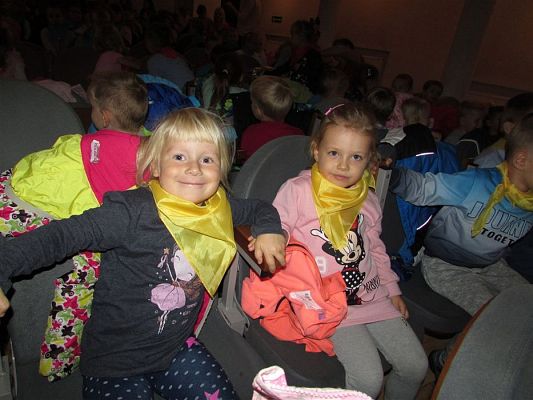 Grafika #21: 28.09.2018 Wyjazd do Teatru "Tęcza" w Słupsku na przedstawienie pt."Masza i Niedźwiedź"