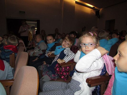 Grafika #24: 28.09.2018 Wyjazd do Teatru "Tęcza" w Słupsku na przedstawienie pt."Masza i Niedźwiedź"