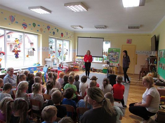 Grafika #0: 26.09.2018 Podsumowanie ogólnopolskiego projektu "Pocztówka z przedszkola"