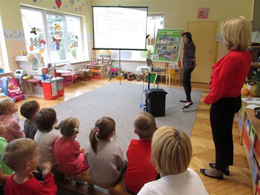 Grafika #2: 26.09.2018 Podsumowanie ogólnopolskiego projektu "Pocztówka z przedszkola"