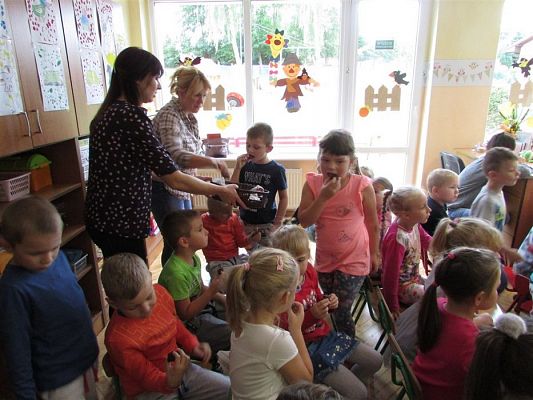 Grafika #18: 26.09.2018 Podsumowanie ogólnopolskiego projektu "Pocztówka z przedszkola"