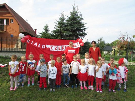 Grafika #0: 20.09.2018 "Piękna Nasza Polska Cała" - konkurencje sportowe pn."Biało-czerwoni"