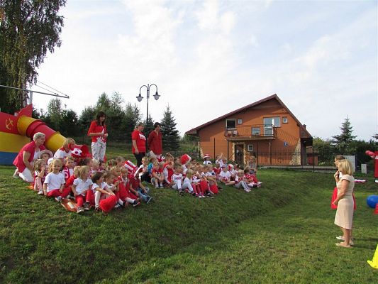 Grafika #5: 20.09.2018 "Piękna Nasza Polska Cała" - konkurencje sportowe pn."Biało-czerwoni"