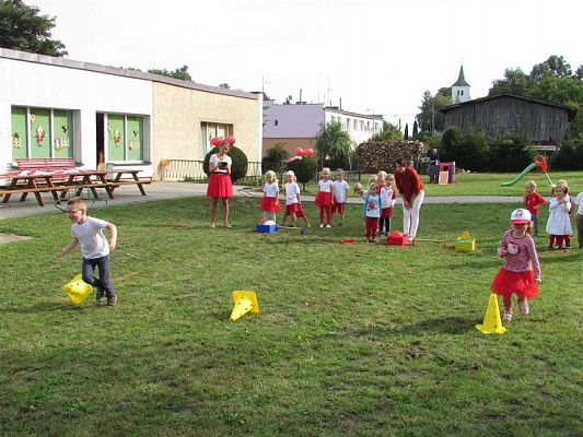 Grafika #16: 20.09.2018 "Piękna Nasza Polska Cała" - konkurencje sportowe pn."Biało-czerwoni"