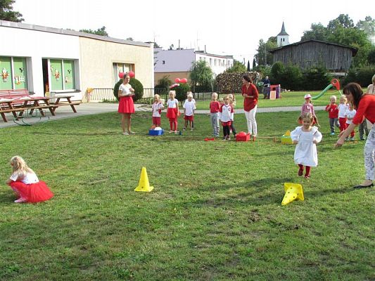 Grafika #17: 20.09.2018 "Piękna Nasza Polska Cała" - konkurencje sportowe pn."Biało-czerwoni"