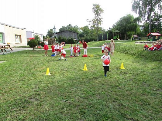 Grafika #22: 20.09.2018 "Piękna Nasza Polska Cała" - konkurencje sportowe pn."Biało-czerwoni"