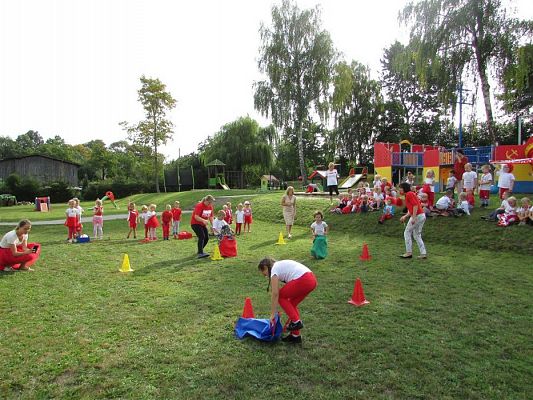 Grafika #31: 20.09.2018 "Piękna Nasza Polska Cała" - konkurencje sportowe pn."Biało-czerwoni"