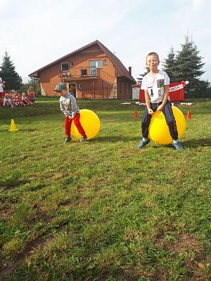 Grafika #76: 20.09.2018 "Piękna Nasza Polska Cała" - konkurencje sportowe pn."Biało-czerwoni"