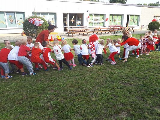Grafika #81: 20.09.2018 "Piękna Nasza Polska Cała" - konkurencje sportowe pn."Biało-czerwoni"
