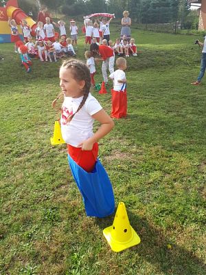 Grafika #82: 20.09.2018 "Piękna Nasza Polska Cała" - konkurencje sportowe pn."Biało-czerwoni"