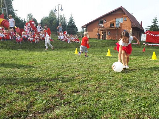 Grafika #88: 20.09.2018 "Piękna Nasza Polska Cała" - konkurencje sportowe pn."Biało-czerwoni"