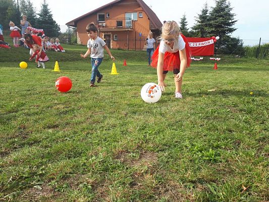 Grafika #89: 20.09.2018 "Piękna Nasza Polska Cała" - konkurencje sportowe pn."Biało-czerwoni"
