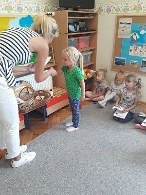 Grafika #7: Zakończenie zajęć kółka tanecznego "Tańczące Brzdące" w gr.II prowadzonych przez panią Annę Iwicką