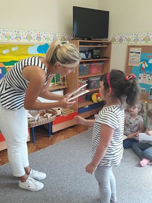 Grafika #12: Zakończenie zajęć kółka tanecznego "Tańczące Brzdące" w gr.II prowadzonych przez panią Annę Iwicką