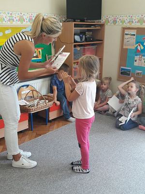 Grafika #13: Zakończenie zajęć kółka tanecznego "Tańczące Brzdące" w gr.II prowadzonych przez panią Annę Iwicką