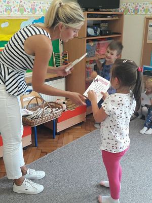 Grafika #20: Zakończenie zajęć kółka tanecznego "Tańczące Brzdące" w gr.II prowadzonych przez panią Annę Iwicką