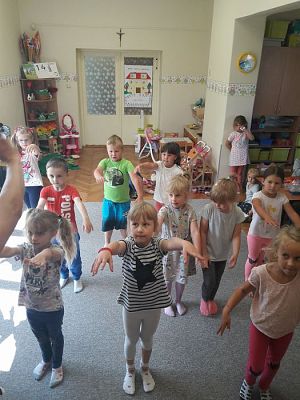 Grafika #24: Zakończenie zajęć kółka tanecznego "Tańczące Brzdące" w gr.II prowadzonych przez panią Annę Iwicką