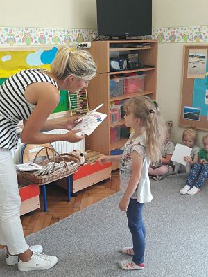 Grafika #26: Zakończenie zajęć kółka tanecznego "Tańczące Brzdące" w gr.II prowadzonych przez panią Annę Iwicką