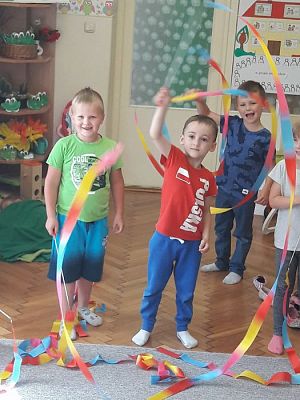 Grafika #28: Zakończenie zajęć kółka tanecznego "Tańczące Brzdące" w gr.II prowadzonych przez panią Annę Iwicką