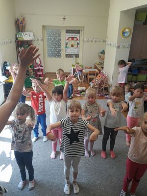 Grafika #31: Zakończenie zajęć kółka tanecznego "Tańczące Brzdące" w gr.II prowadzonych przez panią Annę Iwicką