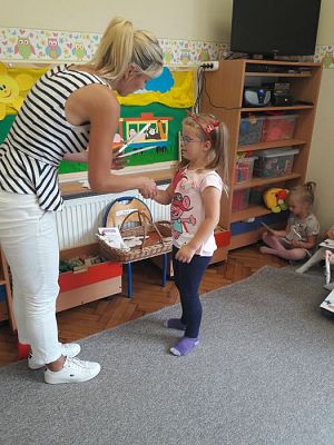 Grafika #44: Zakończenie zajęć kółka tanecznego "Tańczące Brzdące" w gr.II prowadzonych przez panią Annę Iwicką