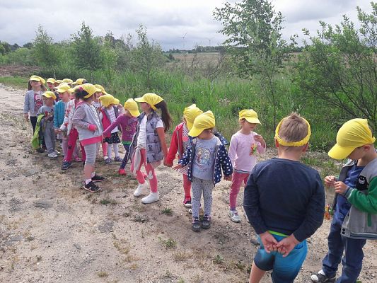 Grafika #4: 14.06.2018 Wizyta w sklepie odzieżowym u mamy Nikoli