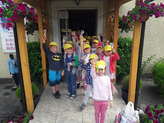 Grafika #12: 14.06.2018 Wizyta w sklepie odzieżowym u mamy Nikoli