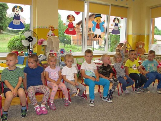 Grafika #3: 12.06.2018 Spotkanie z policjantką nt."Bezpieczne wakacje"