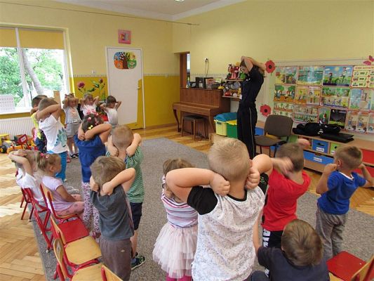 Grafika #6: 12.06.2018 Spotkanie z policjantką nt."Bezpieczne wakacje"