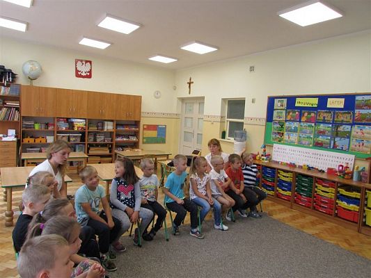 Grafika #13: 12.06.2018 Spotkanie z policjantką nt."Bezpieczne wakacje"