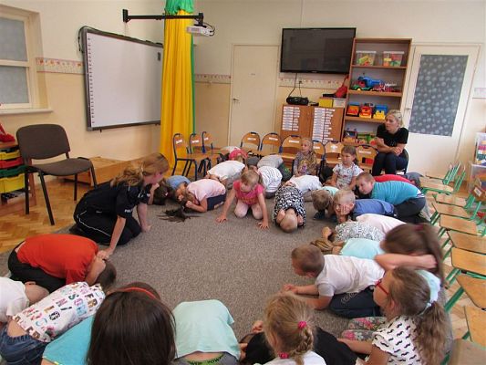 Grafika #18: 12.06.2018 Spotkanie z policjantką nt."Bezpieczne wakacje"