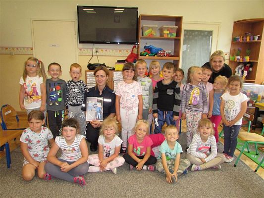 Grafika #21: 12.06.2018 Spotkanie z policjantką nt."Bezpieczne wakacje"