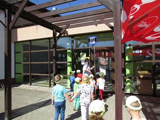 Grafika #0: 09.05.2018 Przedstawienie pt."Teatr magicznych baniek"